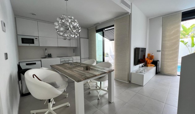 Återförsäljning - Villa -
Orihuela Costa - Villamartín-las Filipinas