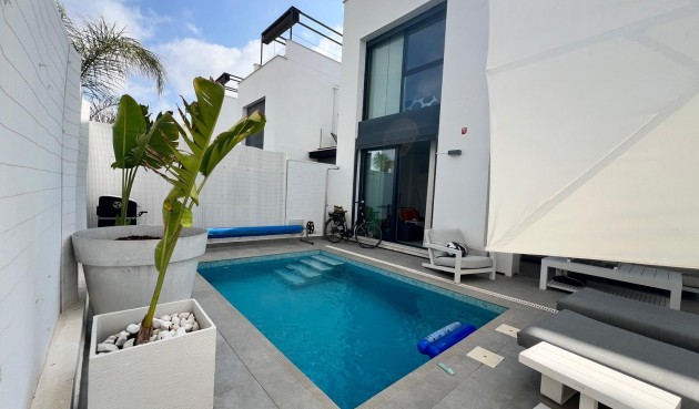 Återförsäljning - Villa -
Orihuela Costa - Villamartín-las Filipinas