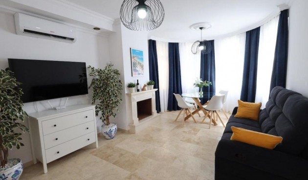 Återförsäljning - Villa -
Villamartin - Costa Blanca