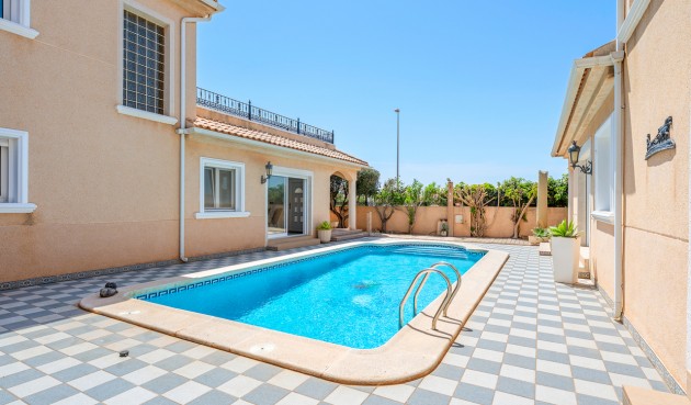 Återförsäljning - Villa -
Torre de la Horadada - Costa Blanca
