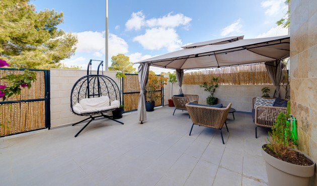 Återförsäljning - Town House -
Villamartin - Costa Blanca