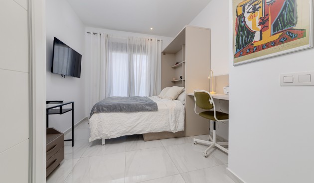 Återförsäljning - Town House -
Villamartin - Costa Blanca