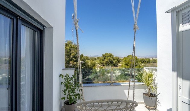 Återförsäljning - Town House -
Villamartin - Costa Blanca