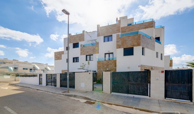 Återförsäljning - Town House -
Villamartin - Costa Blanca