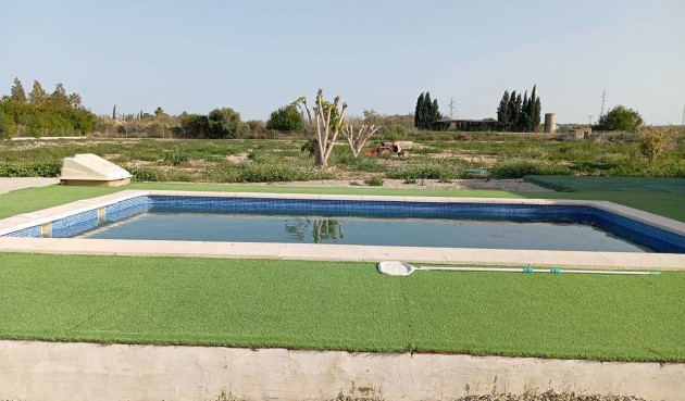 Resale - Villa -
San Miguel de Salinas - Inland
