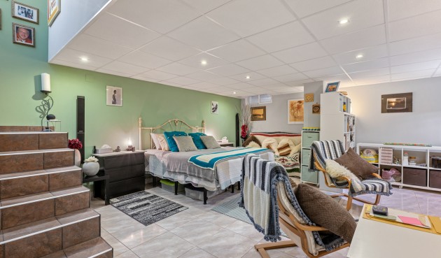 Reventa - Town House -
San Miguel de Salinas - Inland