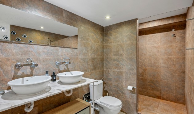 Reventa - Town House -
San Miguel de Salinas - Inland