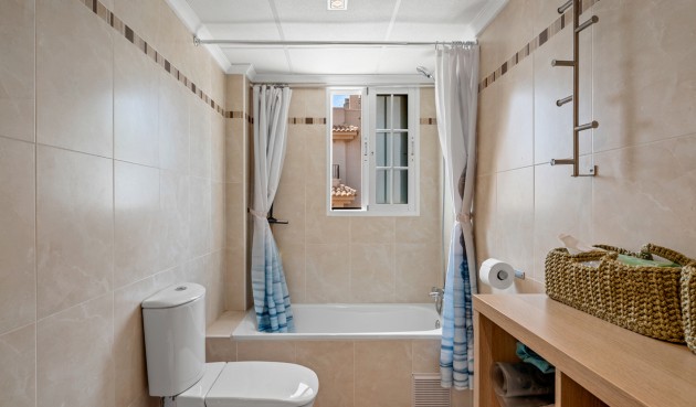 Reventa - Town House -
San Miguel de Salinas - Inland