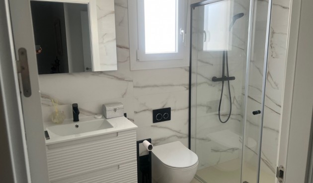 Återförsäljning - Villa -
Los Montesinos - Costa Blanca