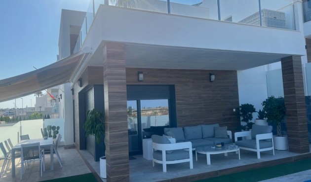 Återförsäljning - Villa -
Los Montesinos - Costa Blanca