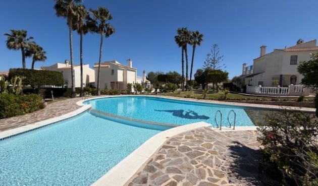 Brukt - Bungalow -
Torrevieja - La Siesta