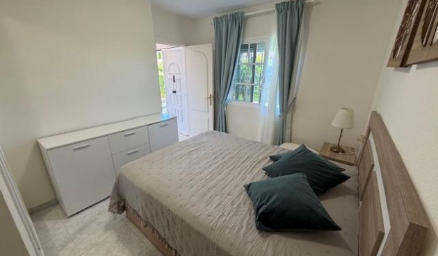 Brukt - Bungalow -
Torrevieja - La Siesta