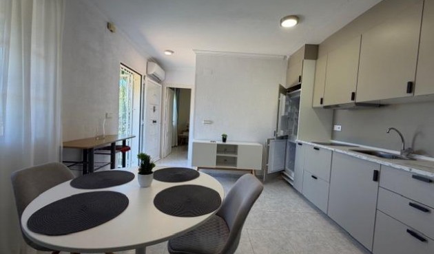 Brukt - Bungalow -
Torrevieja - La Siesta