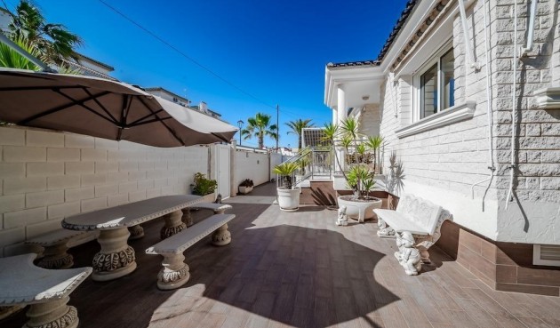 Brukt - Villa -
Torrevieja - Torre La Mata