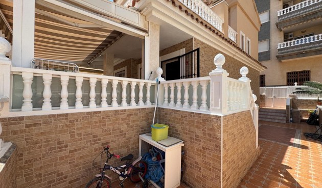 Brukt - Town House -
Guardamar del Segura - Urbanizaciones