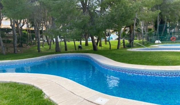 Brukt - Apartment -
Orihuela Costa - Campoamor