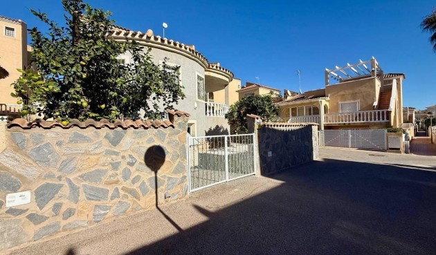 Brukt - Villa -
Orihuela Costa - Playa Flamenca