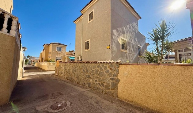 Brukt - Villa -
Orihuela Costa - Playa Flamenca