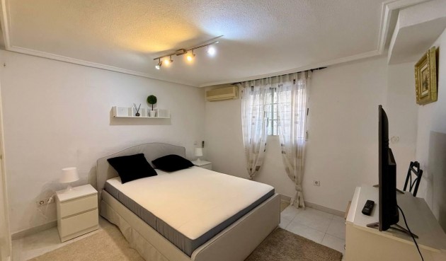 Brukt - Villa -
Orihuela Costa - Playa Flamenca