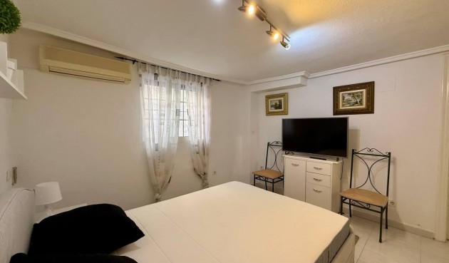 Brukt - Villa -
Orihuela Costa - Playa Flamenca