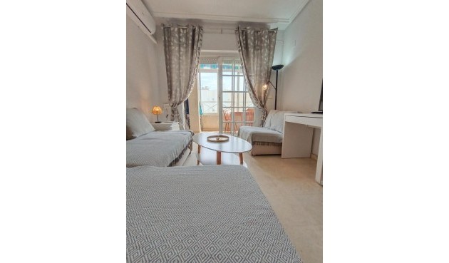 Brukt - Apartment -
Torrevieja - Playa de los Locos