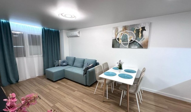 Brukt - Apartment -
Torrevieja - Estacion De Autobuses