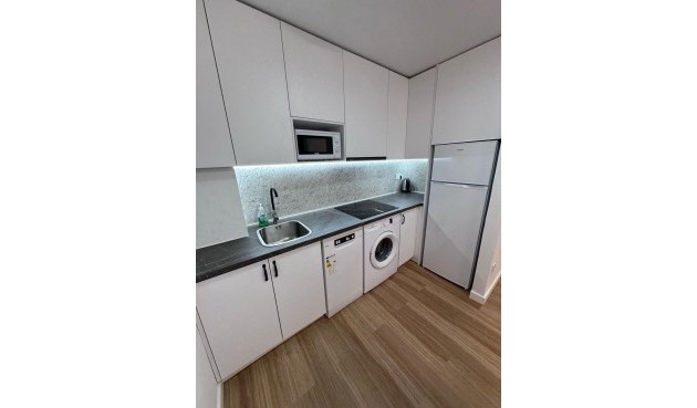 Brukt - Apartment -
Torrevieja - Estacion De Autobuses