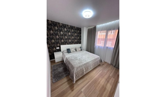 Brukt - Apartment -
Torrevieja - Estacion De Autobuses