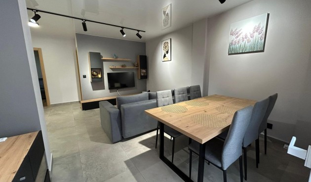 Brukt - Apartment -
Torrevieja - Estacion De Autobuses