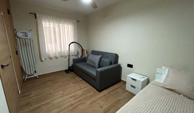 Brukt - Apartment -
Torrevieja - Estacion De Autobuses