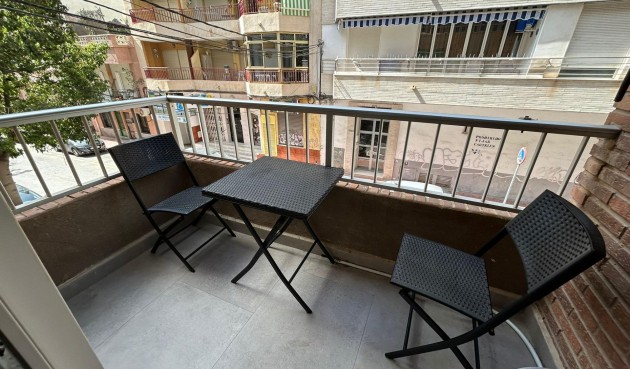Brukt - Apartment -
Torrevieja - Estacion De Autobuses