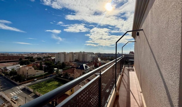 Brukt - Toppleilighet -
Torrevieja - Nueva Torrevieja