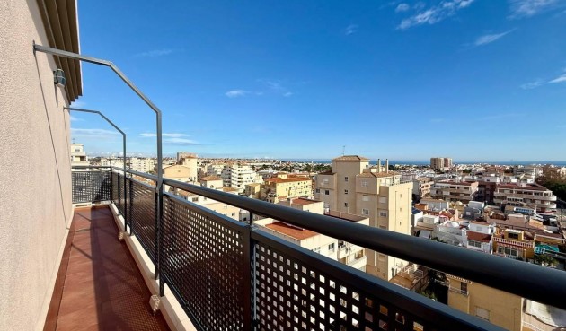 Brukt - Toppleilighet -
Torrevieja - Nueva Torrevieja