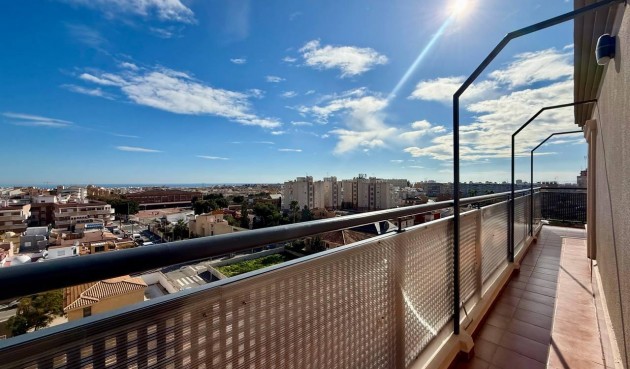 Brukt - Toppleilighet -
Torrevieja - Nueva Torrevieja