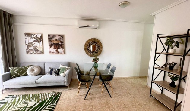 Brukt - Apartment -
Torrevieja - Centro
