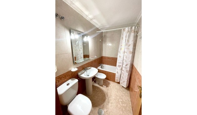 Brukt - Apartment -
Torrevieja - Centro