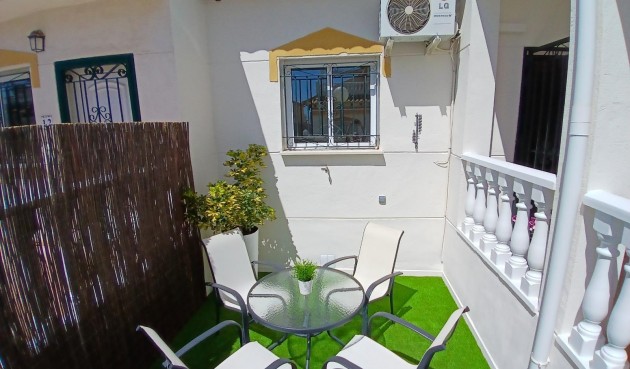 Brukt - Tosidig -
Orihuela - Urbanización Perla Del Mar