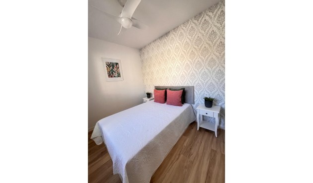 Brukt - Tosidig -
Orihuela - Urbanización Perla Del Mar
