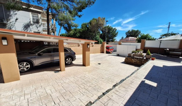 Brukt - Villa -
Pilar de la Horadada - Pinar de Campoverde