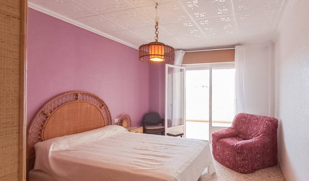 Brukt - Toppleilighet -
Torrevieja - Playa De Los Naufragos