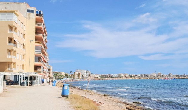 Brukt - Toppleilighet -
Torrevieja - Playa De Los Naufragos