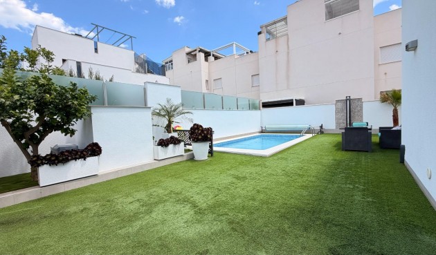 Brukt - Villa -
Torrevieja - aguas nuevas