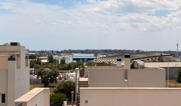 Brukt - Villa -
Torrevieja - aguas nuevas