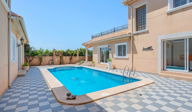 Brukt - Villa -
Torre de la Horadada - Costa Blanca