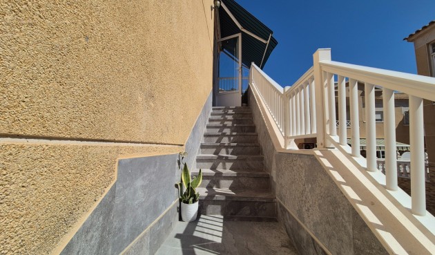 Resale - Bungalow -
Torrevieja - Costa Blanca