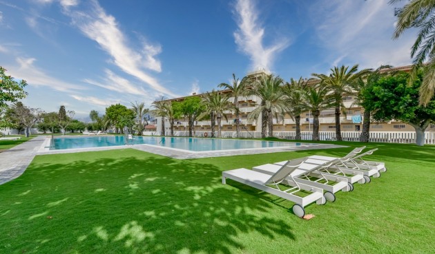 Resale - Apartment -
Alfas del Pí - Albir