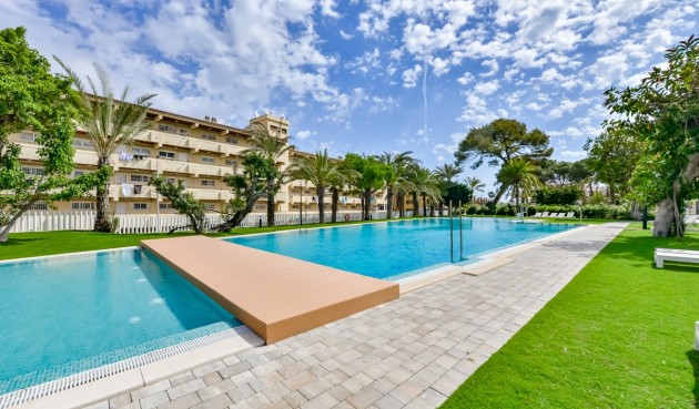 Resale - Apartment -
Alfas del Pí - Albir