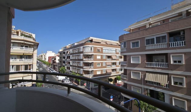 Resale - Apartment -
Torrevieja - Acequion
