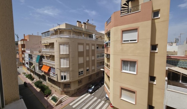Resale - Apartment -
Torrevieja - Playa de los Locos