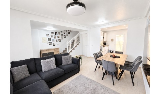 Brukt - Town House -
Campoamor - Costa Blanca
